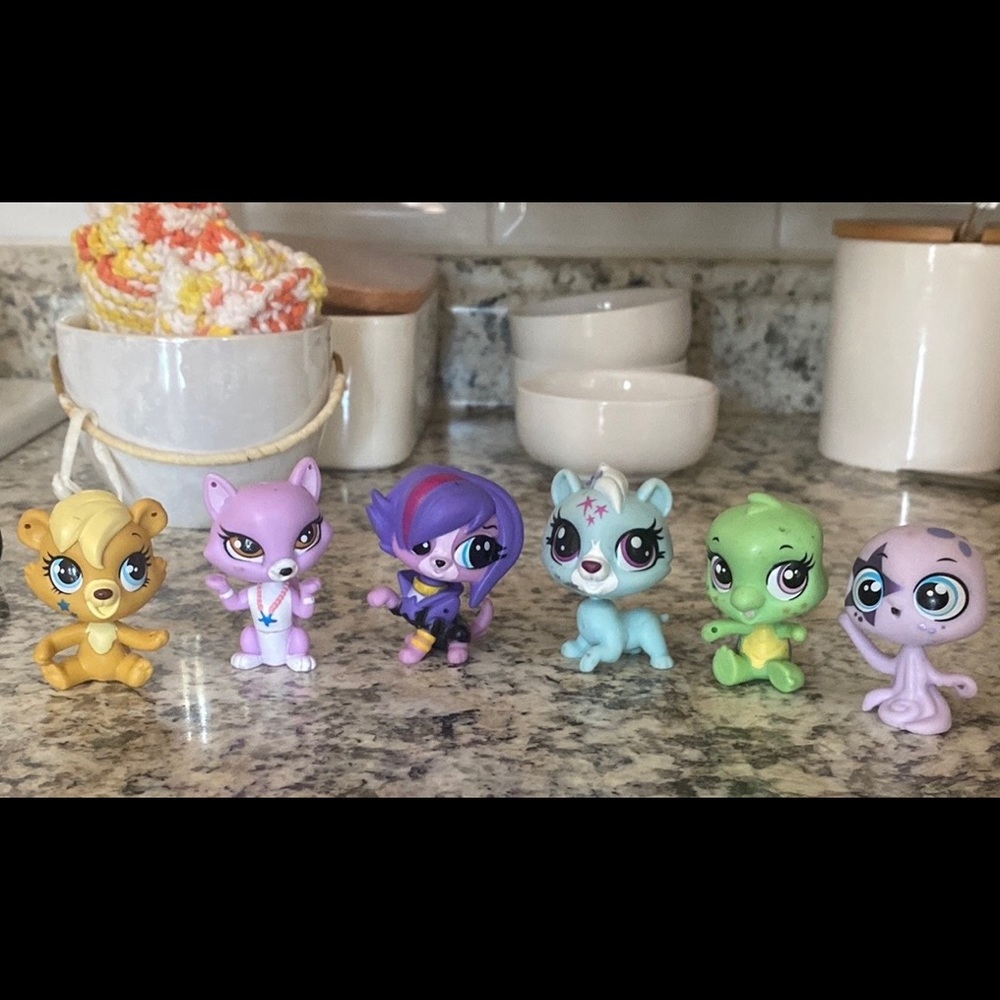 Littlest Pet Shop Rock Star Figure Set